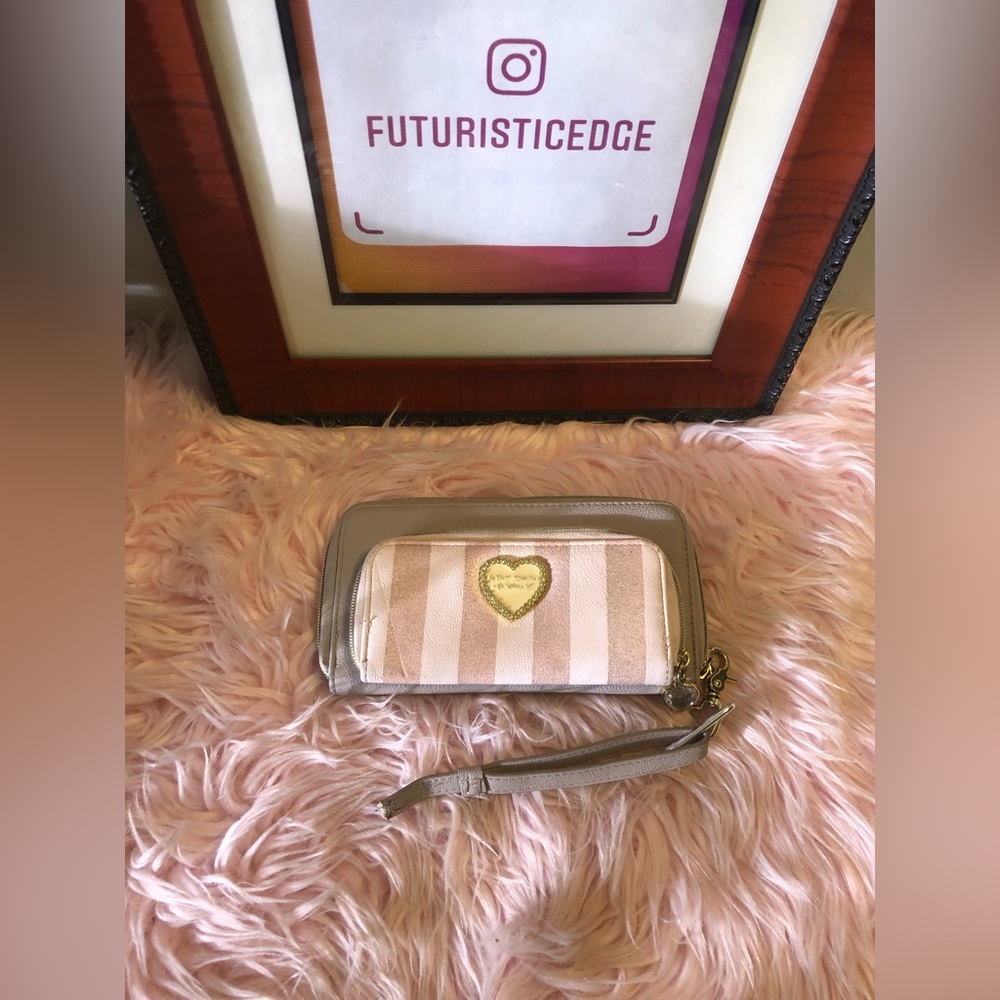 Betsey Johnson wallet, clutch or wristlet in beige pink